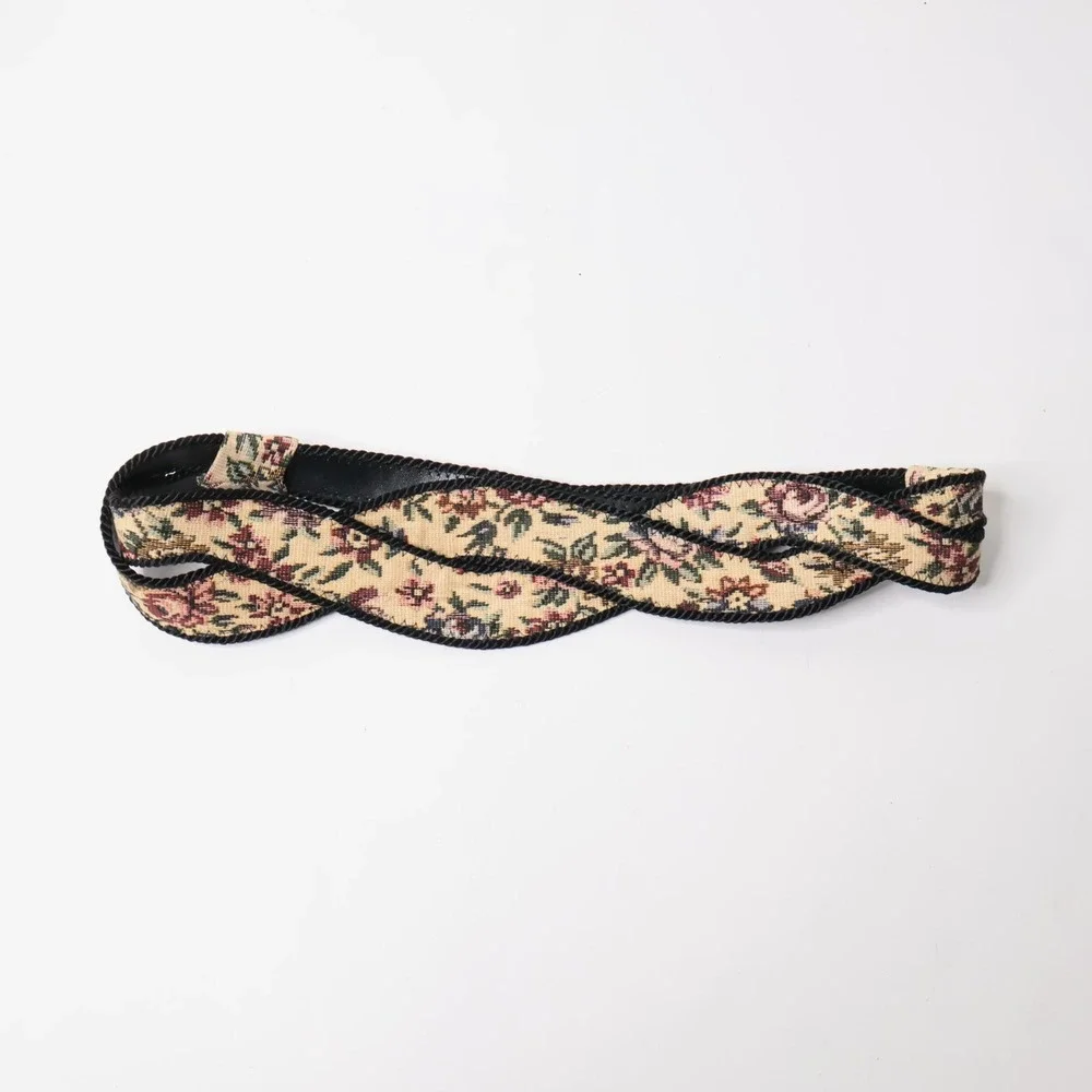 Vintage Floral Tapestry Braided Belt Black Trim Woven 90s Romantic Retro Cottage